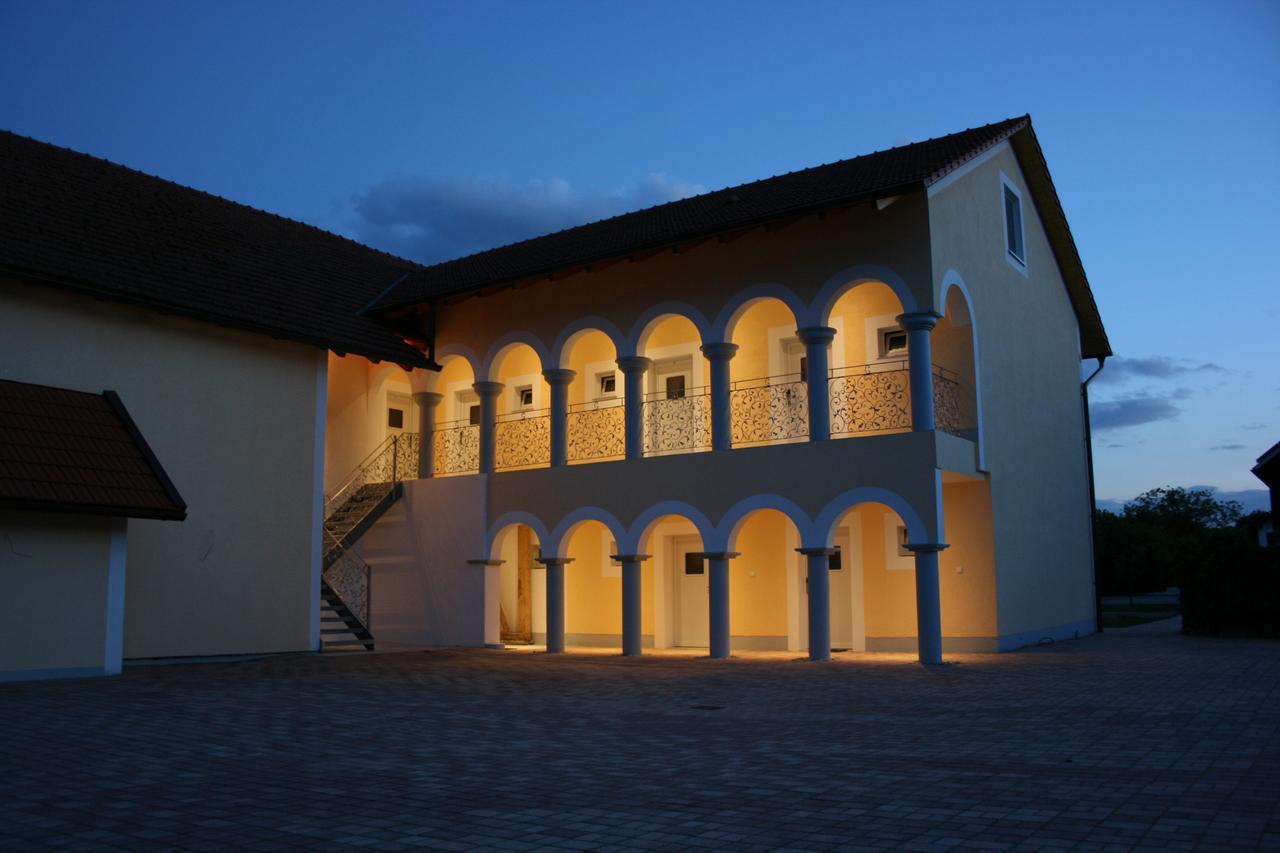 Hotel Am Donaubogen Sarching Екстер'єр фото