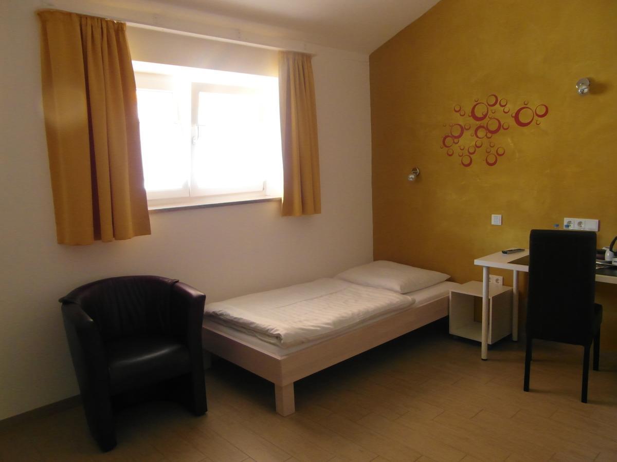 Hotel Am Donaubogen Sarching Екстер'єр фото