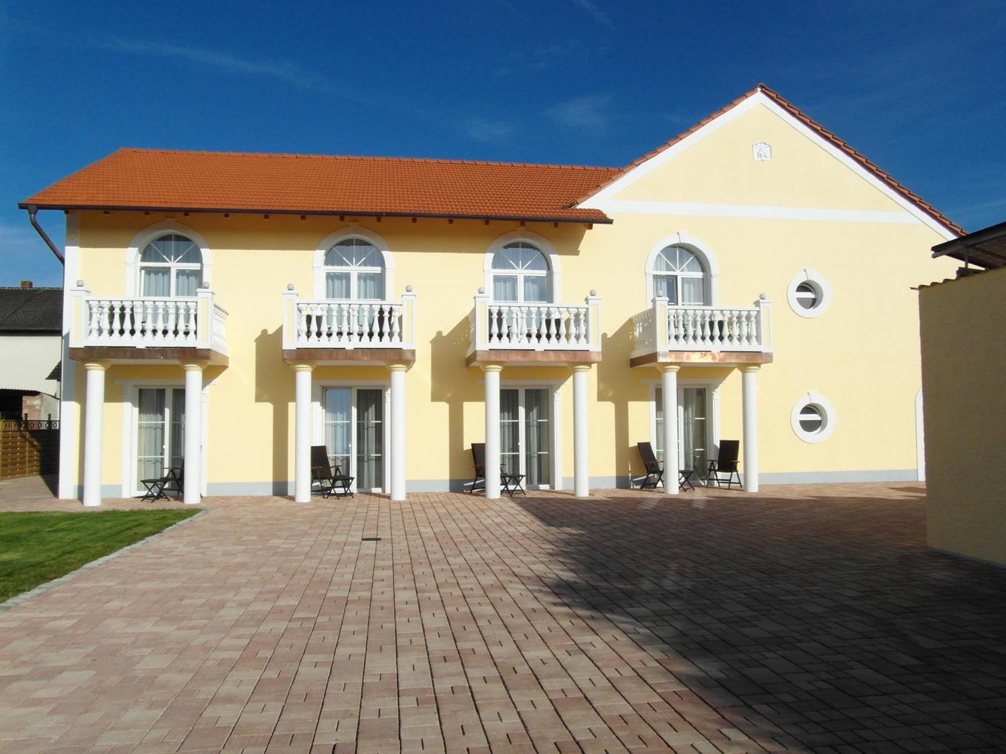 Hotel Am Donaubogen Sarching Екстер'єр фото