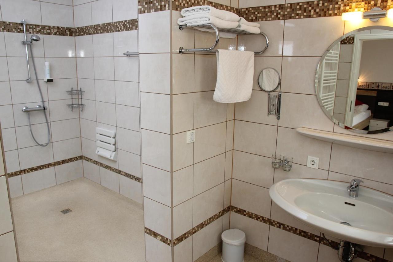 Hotel Am Donaubogen Sarching Екстер'єр фото