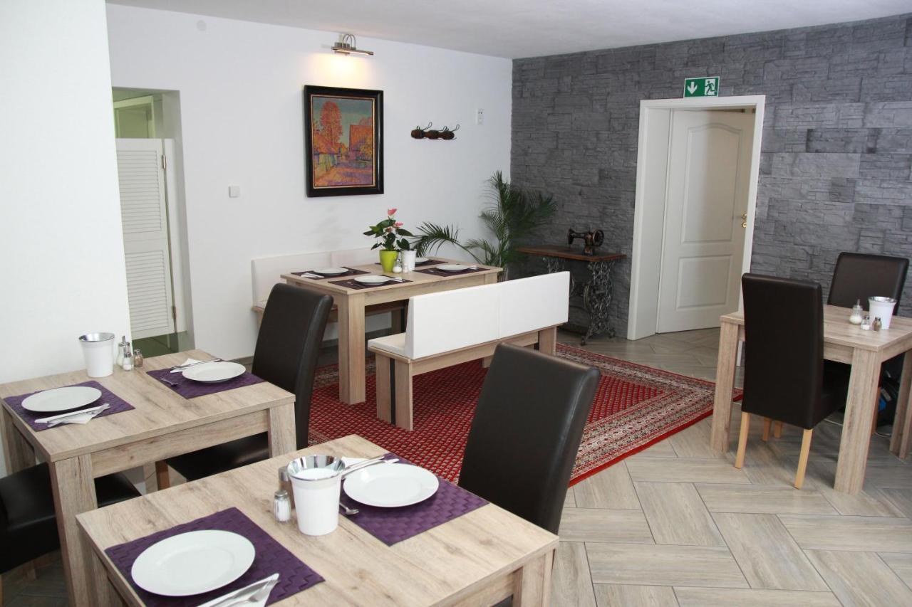 Hotel Am Donaubogen Sarching Екстер'єр фото